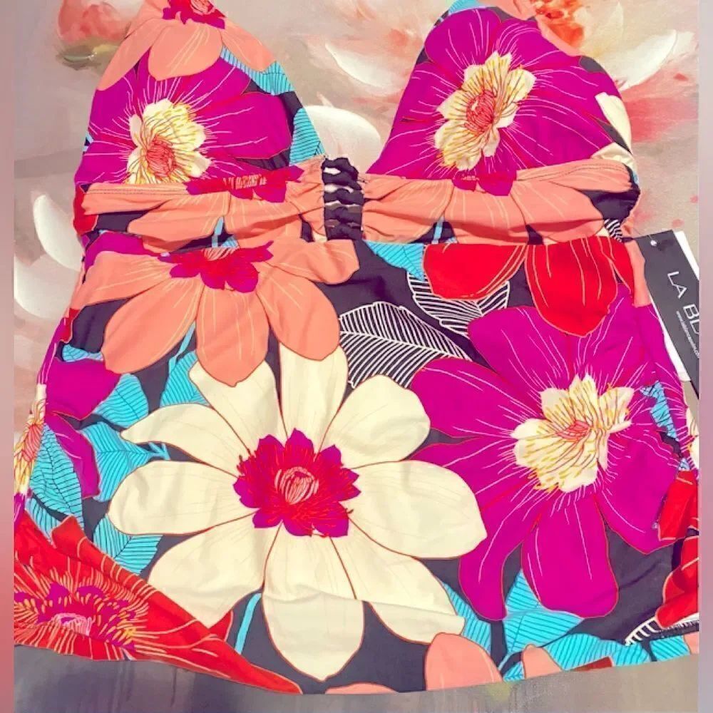 🛍️La blanka Women Swim in Full Bloom Tankini Top Size: 10 one piece 🎊